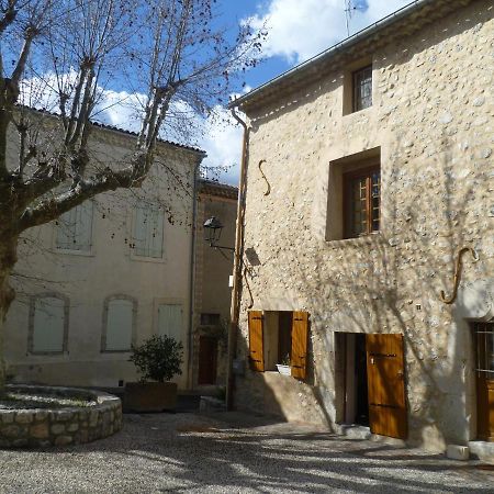 Une Maison Dans Le Village Ribiers Zewnętrze zdjęcie