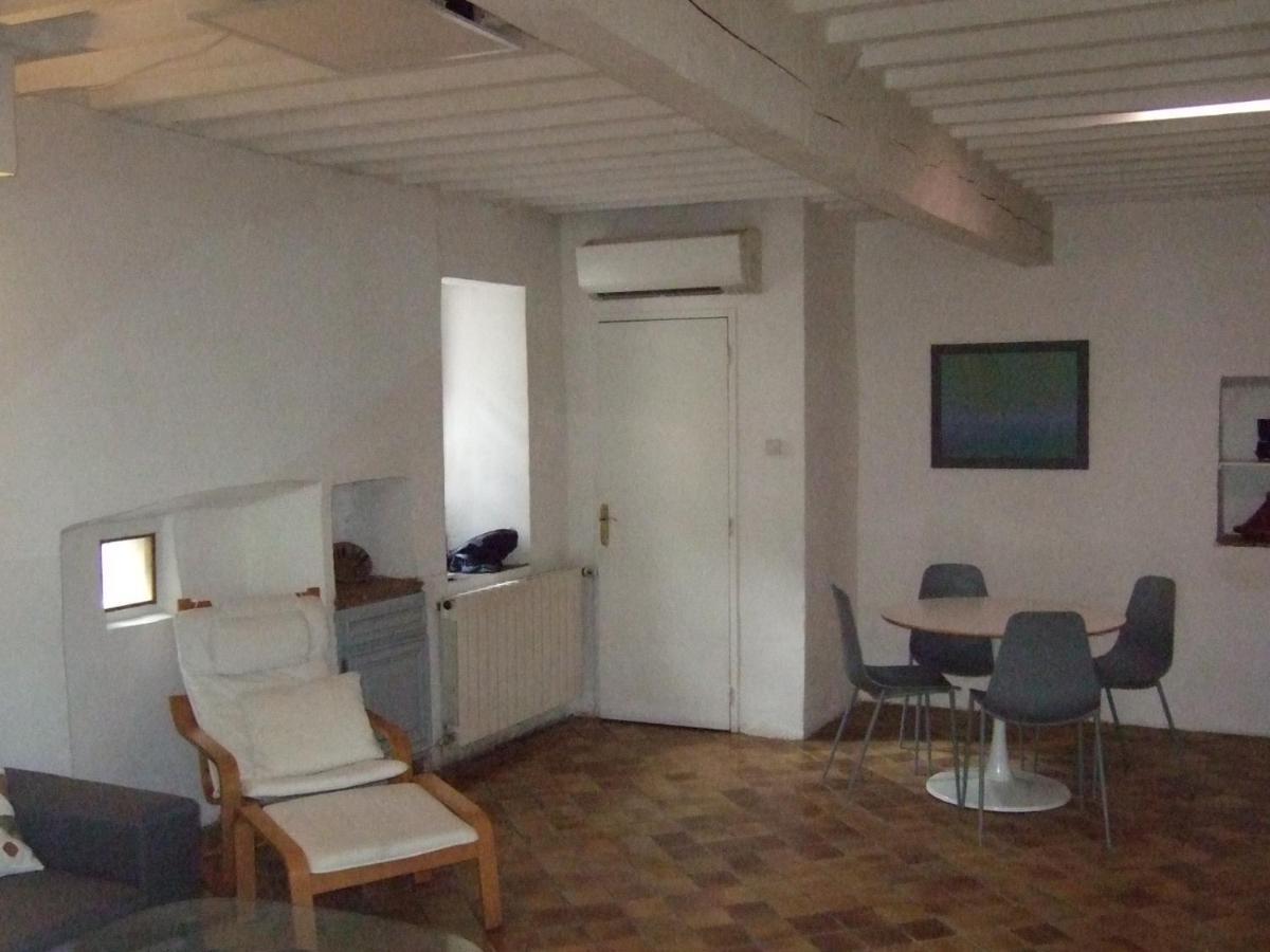 Une Maison Dans Le Village Ribiers Zewnętrze zdjęcie