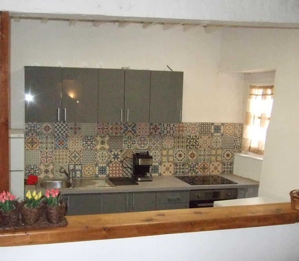 Une Maison Dans Le Village Ribiers Zewnętrze zdjęcie