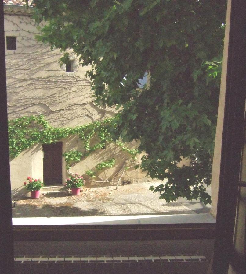 Une Maison Dans Le Village Ribiers Zewnętrze zdjęcie